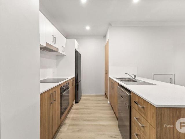 Townhouse for sale in Toombul, Queensland