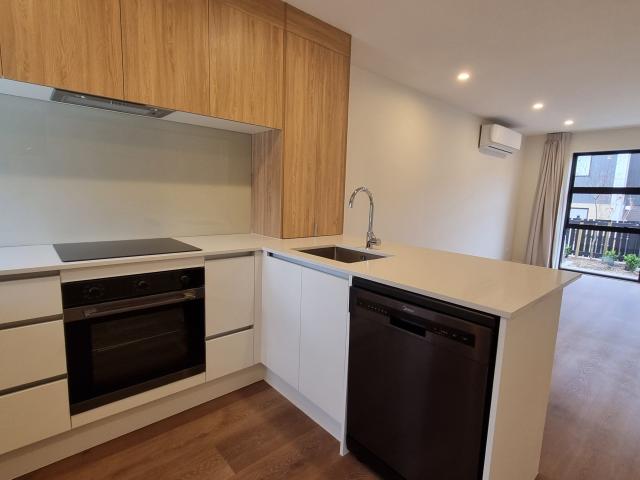 House for rent in Oratia