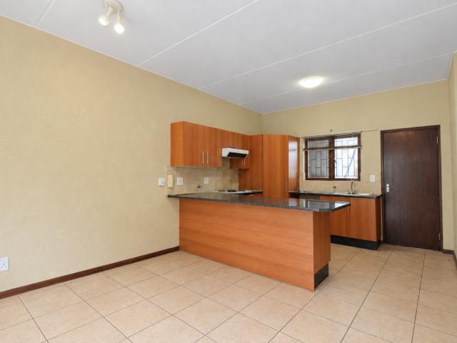 Apartment for rent in Paulshof, Sandton