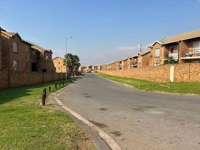 Apartment for sale in Kempton Park, City of Ekurhuleni Metropolitan Municipality