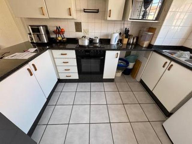 Townhouse for sale in Kempton Park, City of Ekurhuleni Metropolitan Municipality