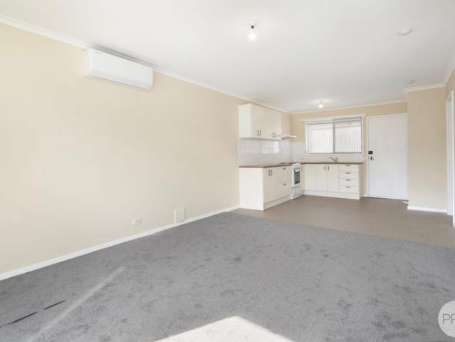 Apartment for rent in Beaufort, Victoria