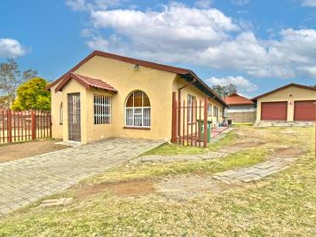 House for sale in Alberton