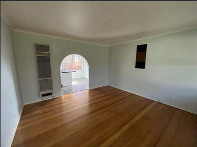 House for rent in Churchill, Victoria