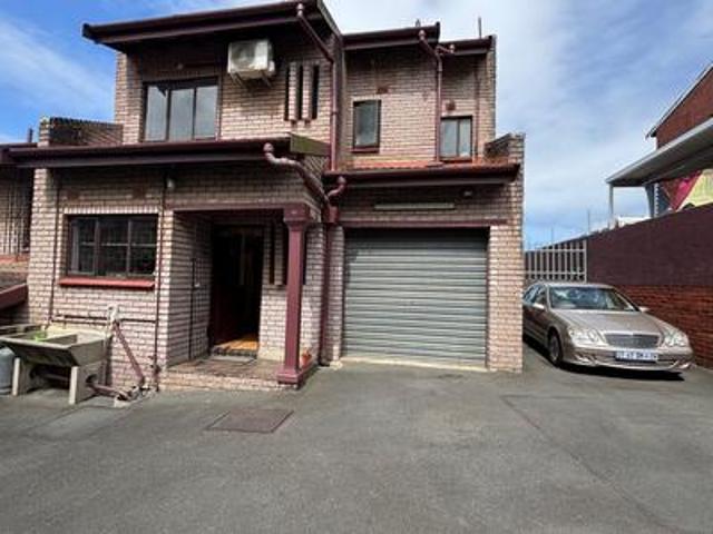 Townhouse for sale in Seaview, Kwazulu-natal