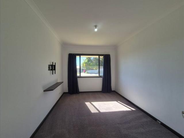 House for rent in Koongamia, Western Australia