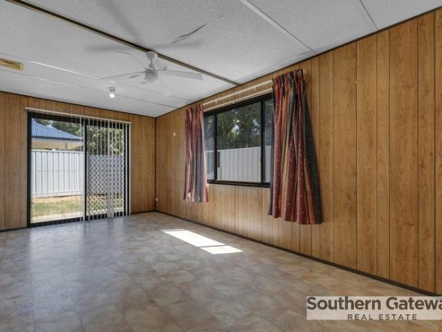 House for rent in Leda, Western Australia