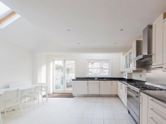 Room for rent in Fulham, Greater London