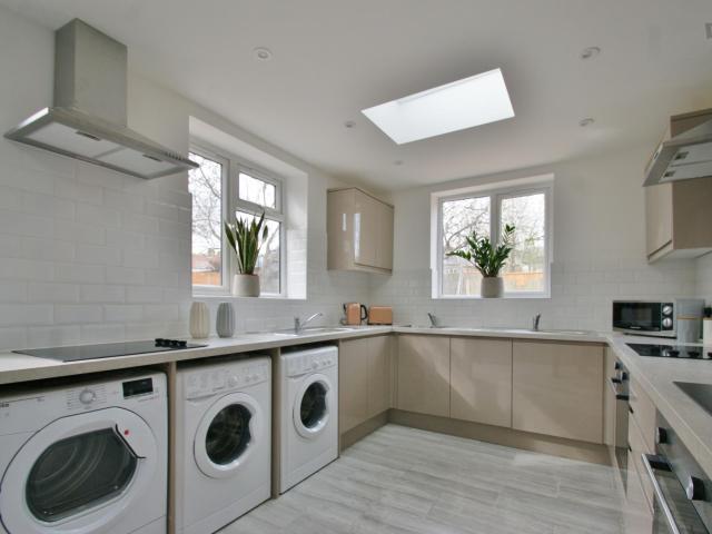 Room for rent in London Borough of Ealing, Greater London