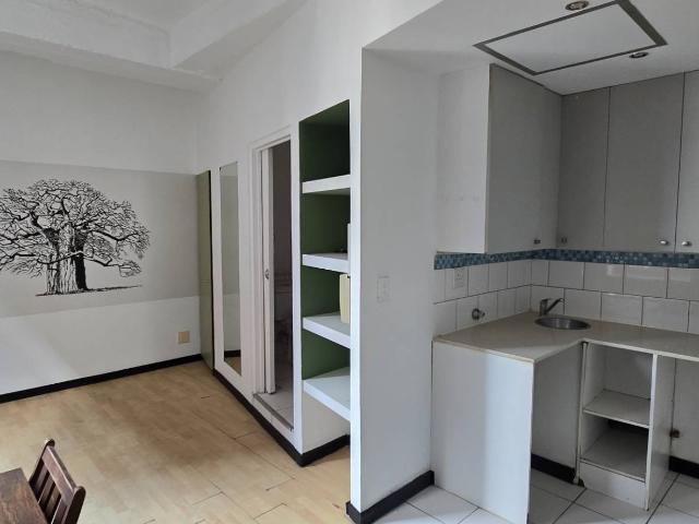 Apartment for rent in Cottesloe, Johannesburg