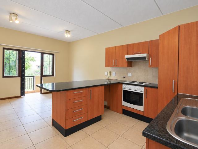 Apartment for rent in Paulshof, Sandton