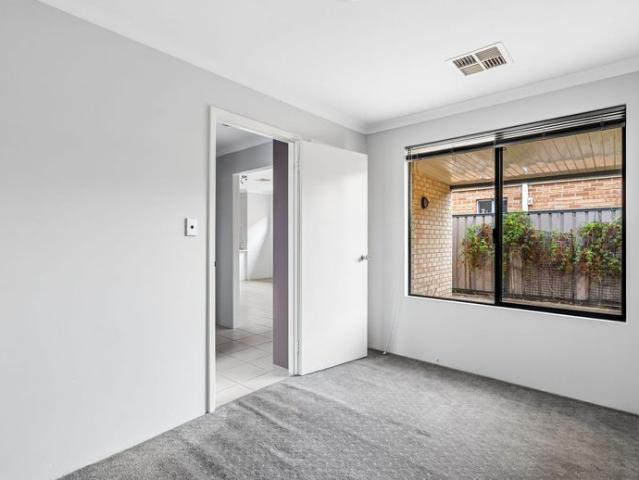 House for rent in Canning Vale, Western Australia