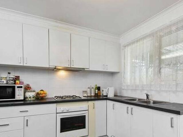 House for rent in Victoria