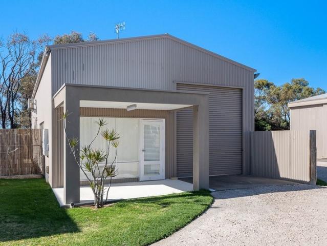 Warehouse for rent in Port Elliot, South Australia