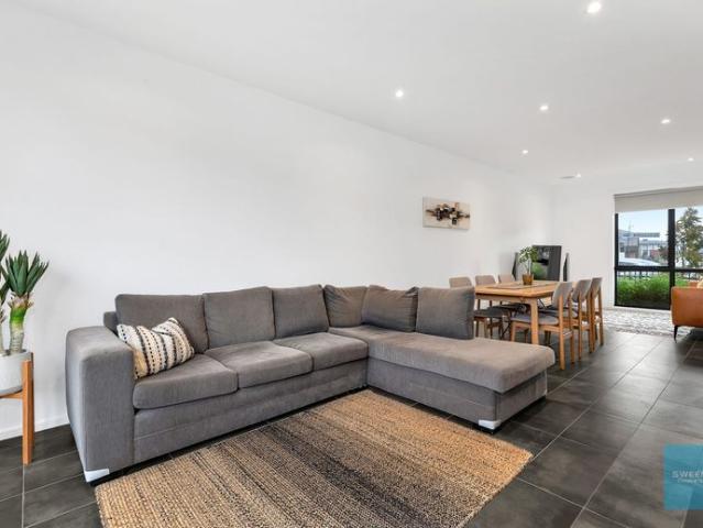 Townhouse for rent in Camerons Creek, Victoria