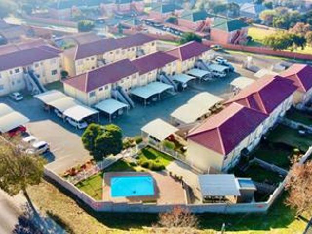 Townhouse for sale in Ekurhuleni, Gauteng
