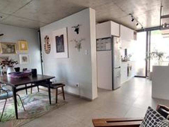 Townhouse for rent in Waterkloof, Gauteng