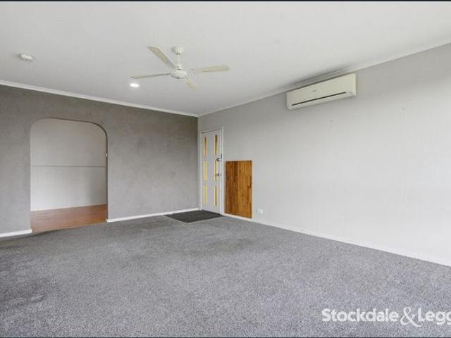 House for rent in Churchill, Victoria
