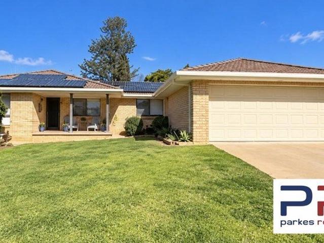 House for sale in Parkes, Parkes Shire Council