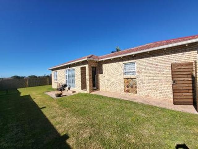 Townhouse for sale in Port Elizabeth, Eastern Cape