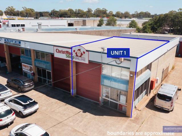 Warehouse for rent in Toombul, Queensland