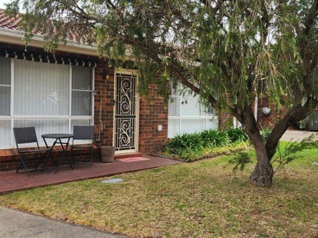 Villa for rent in Brisbane Grove, New South Wales