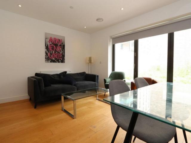 Room for rent in East Greenwich, Greater London