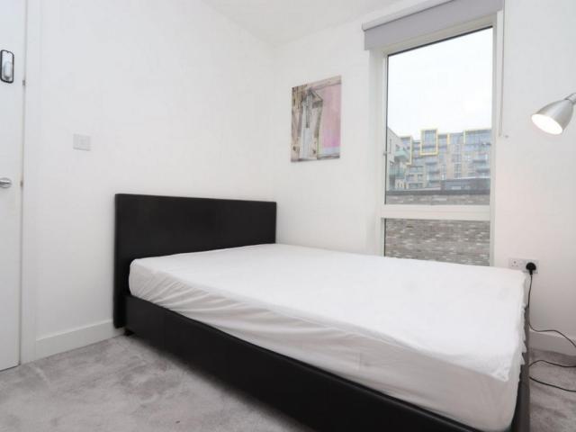 Room for rent in East Greenwich, Greater London