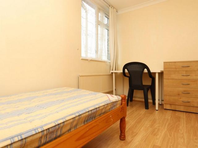 Room for rent in Maryland, Greater London