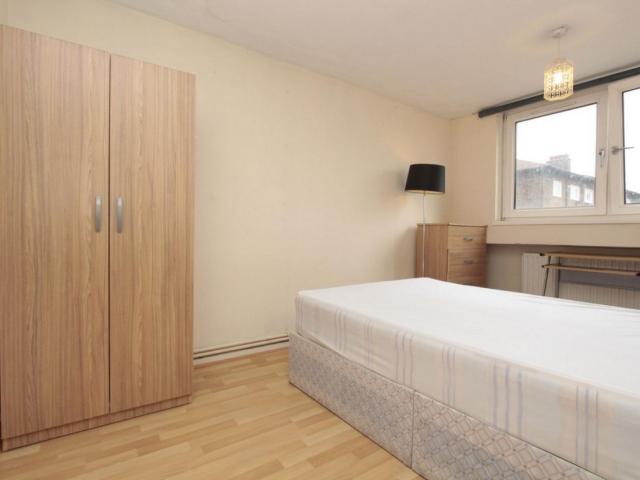 Room for rent in Stepney, Greater London