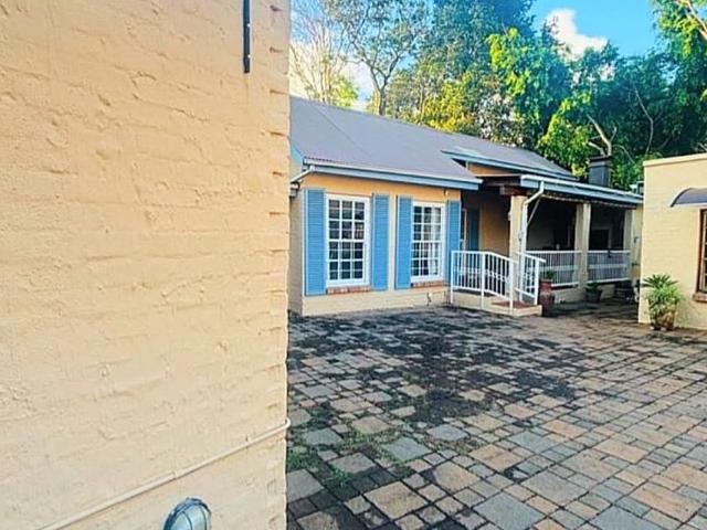 House for rent in Waterkloof, Gauteng