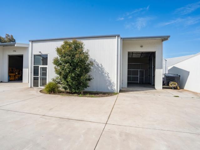 Warehouse for sale in Albury, New South Wales