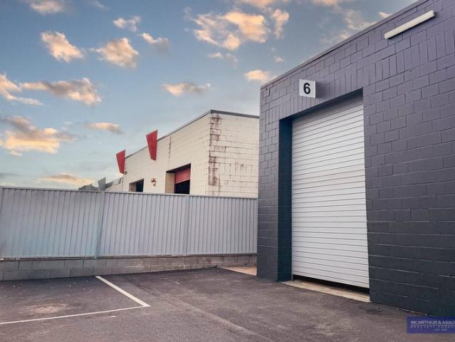 Warehouse for rent in Toombul, Queensland