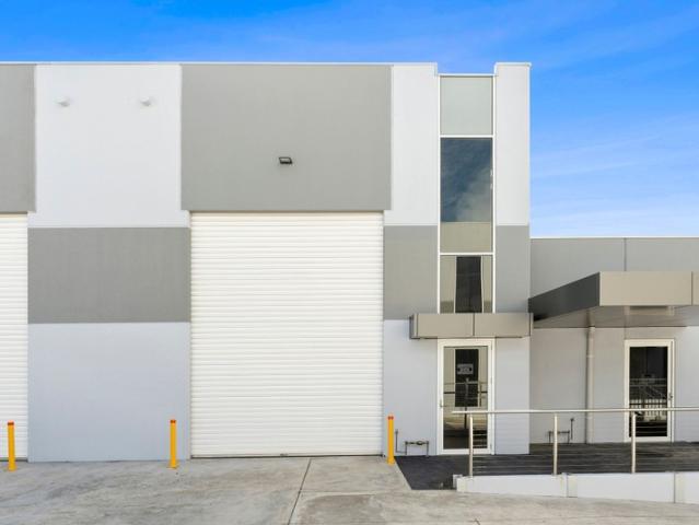 Warehouse for rent in Newtown, Geelong