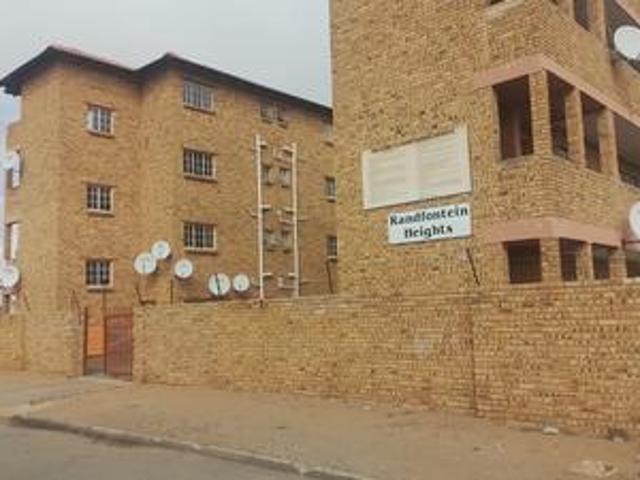Apartment for sale in Mohlakeng, Gauteng