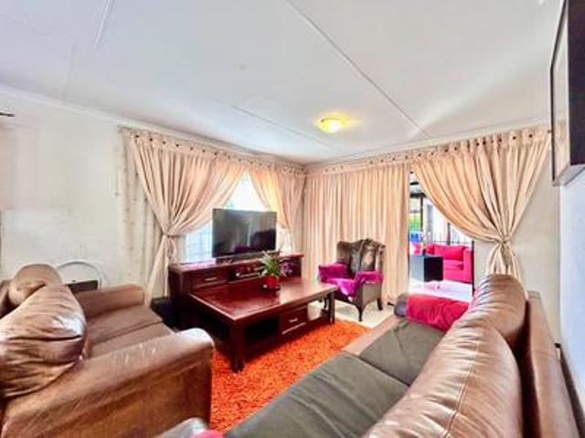 House for sale in Akasia, Gauteng