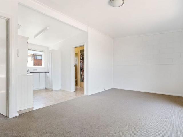 Apartment for rent in Safety Beach, Melbourne