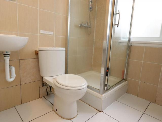 Room for rent in Mile End, Greater London