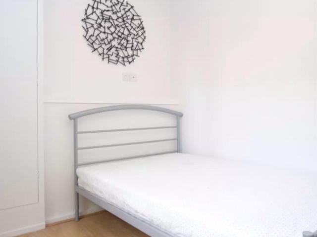 Room for rent in Stepney, Greater London
