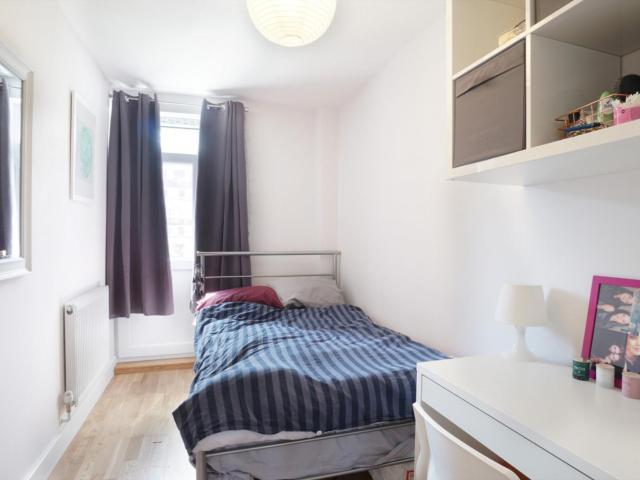 Room for rent in Haggerston, Greater London