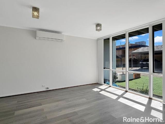 Townhouse for rent in Queanbeyan, New South Wales