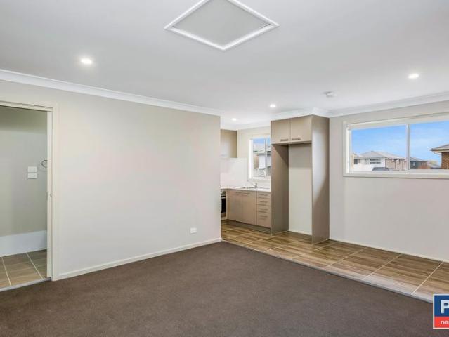 Granny Flat for rent in Bardia, Sydney