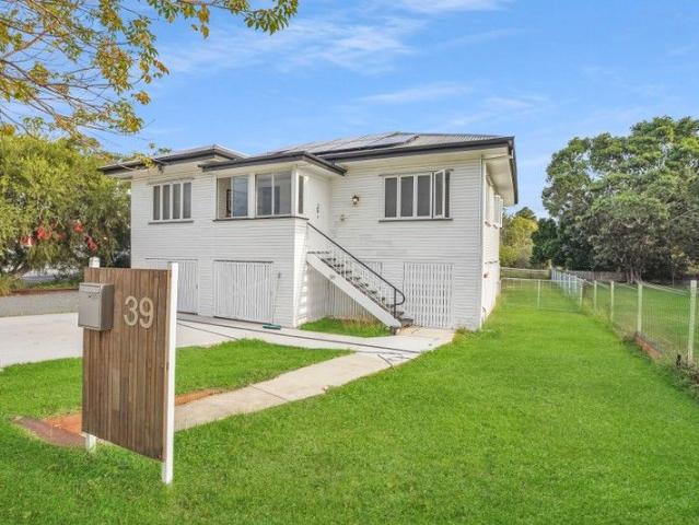 House for sale in Park Avenue
