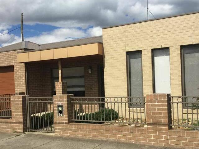 House for rent in Victoria