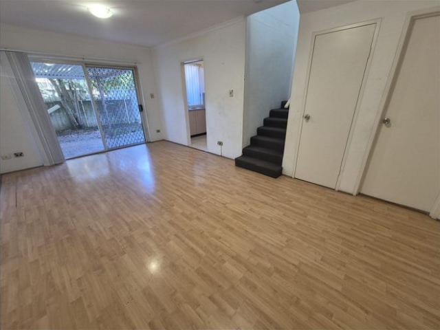 Townhouse for rent in Sydney, New South Wales