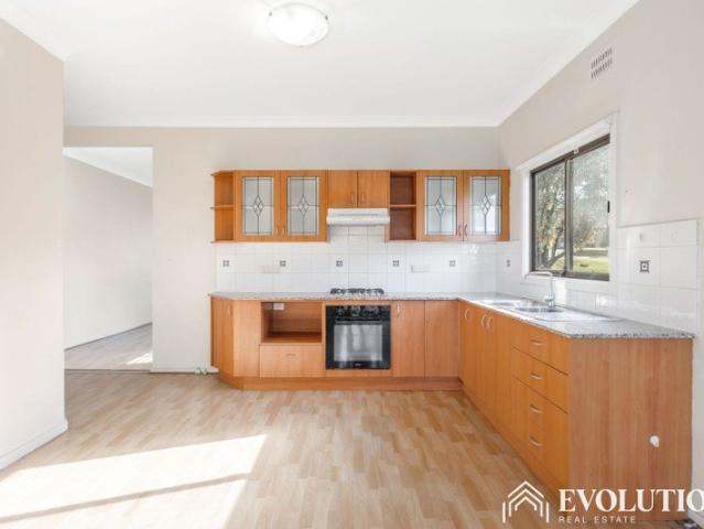 House for rent in Seven Hills, Sydney