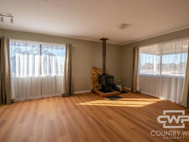 House for rent in Armidale Regional Council, New South Wales