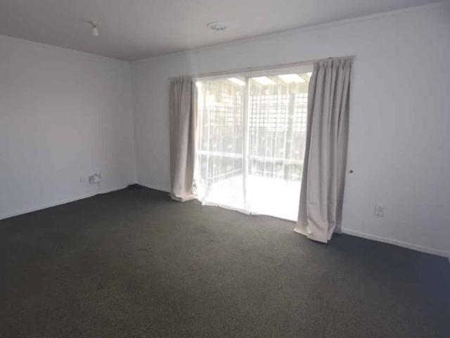 House for rent in Kelston