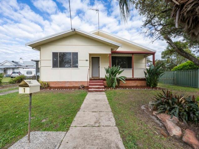 House for sale in Grafton