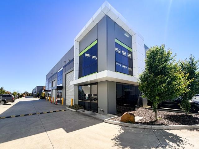Warehouse for rent in Cranbourne, Melbourne